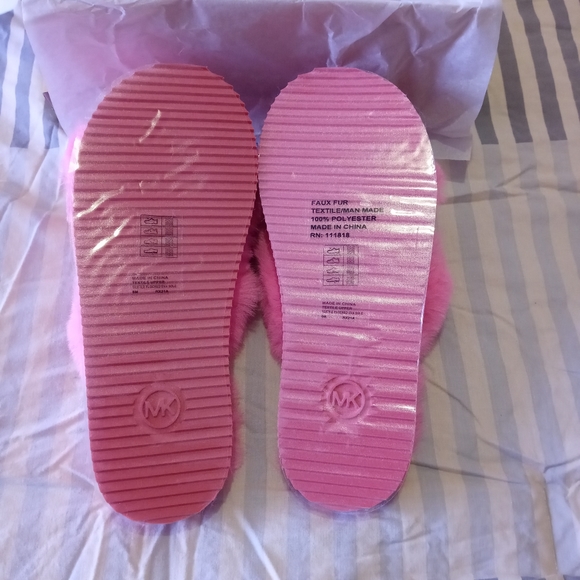 Michael Kors Lala Slippers - Picture 13 of 14